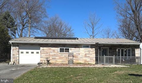 15 FAIRVIEW AVENUE LEOLA PA 17540