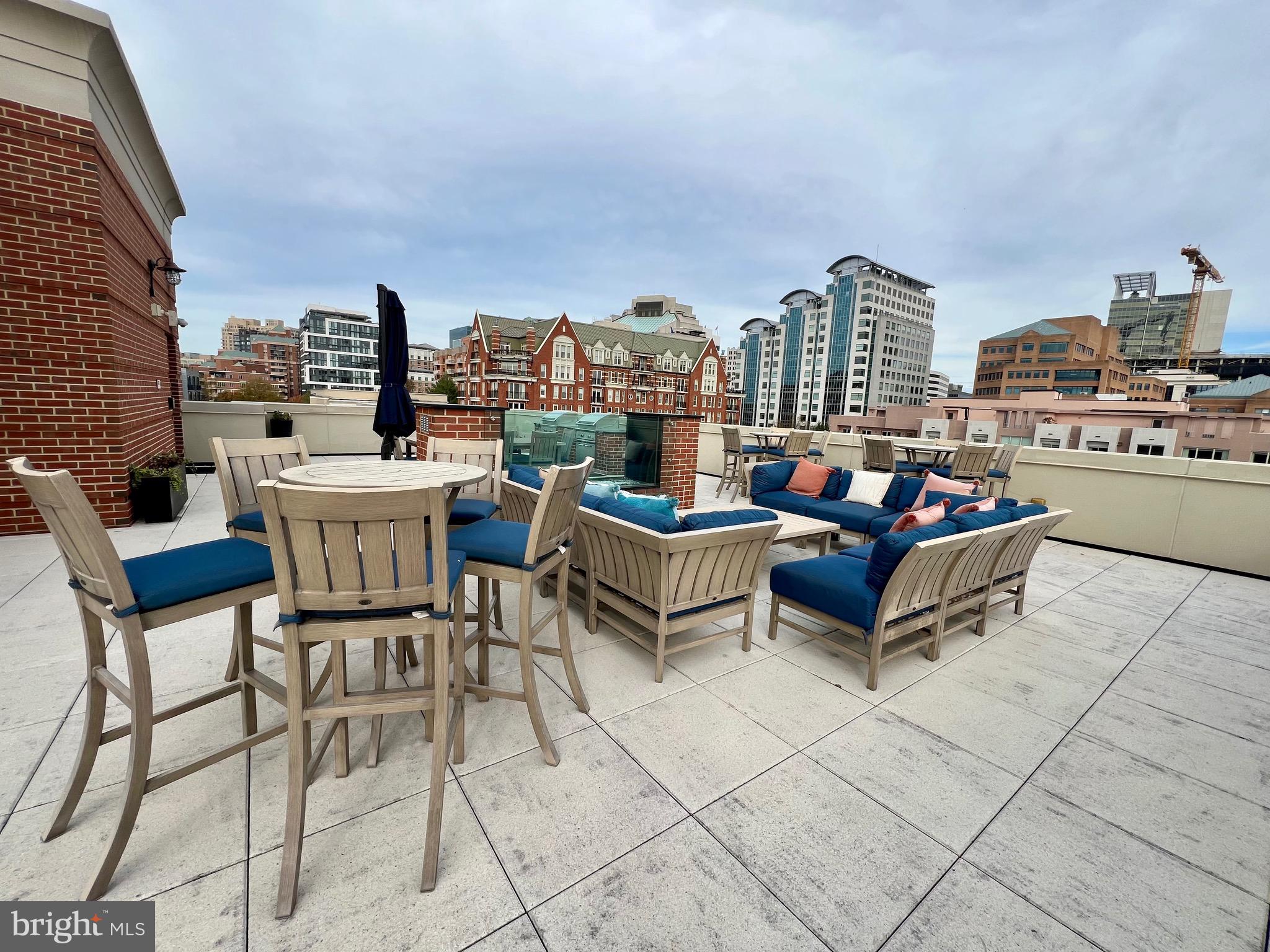 EDGEMOOR - Residential Lease
