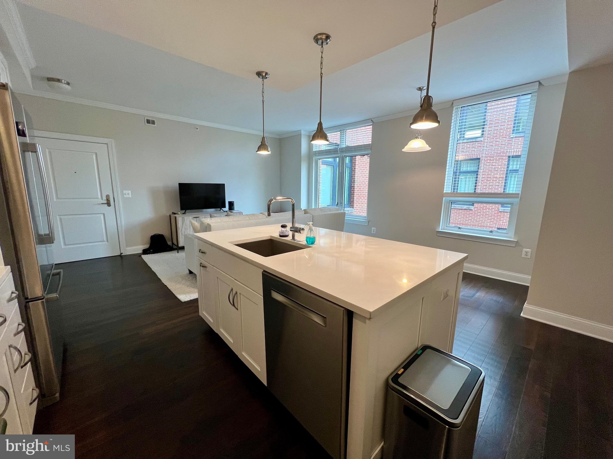 EDGEMOOR - Residential Lease