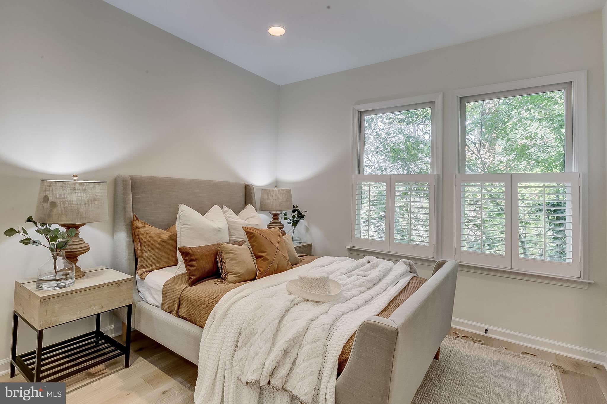 OLD SEVERNA PARK - Residential