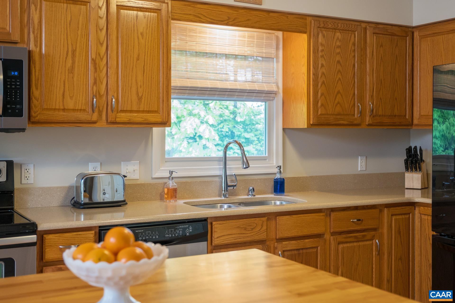 DEER LAKE ESTATES - Residential