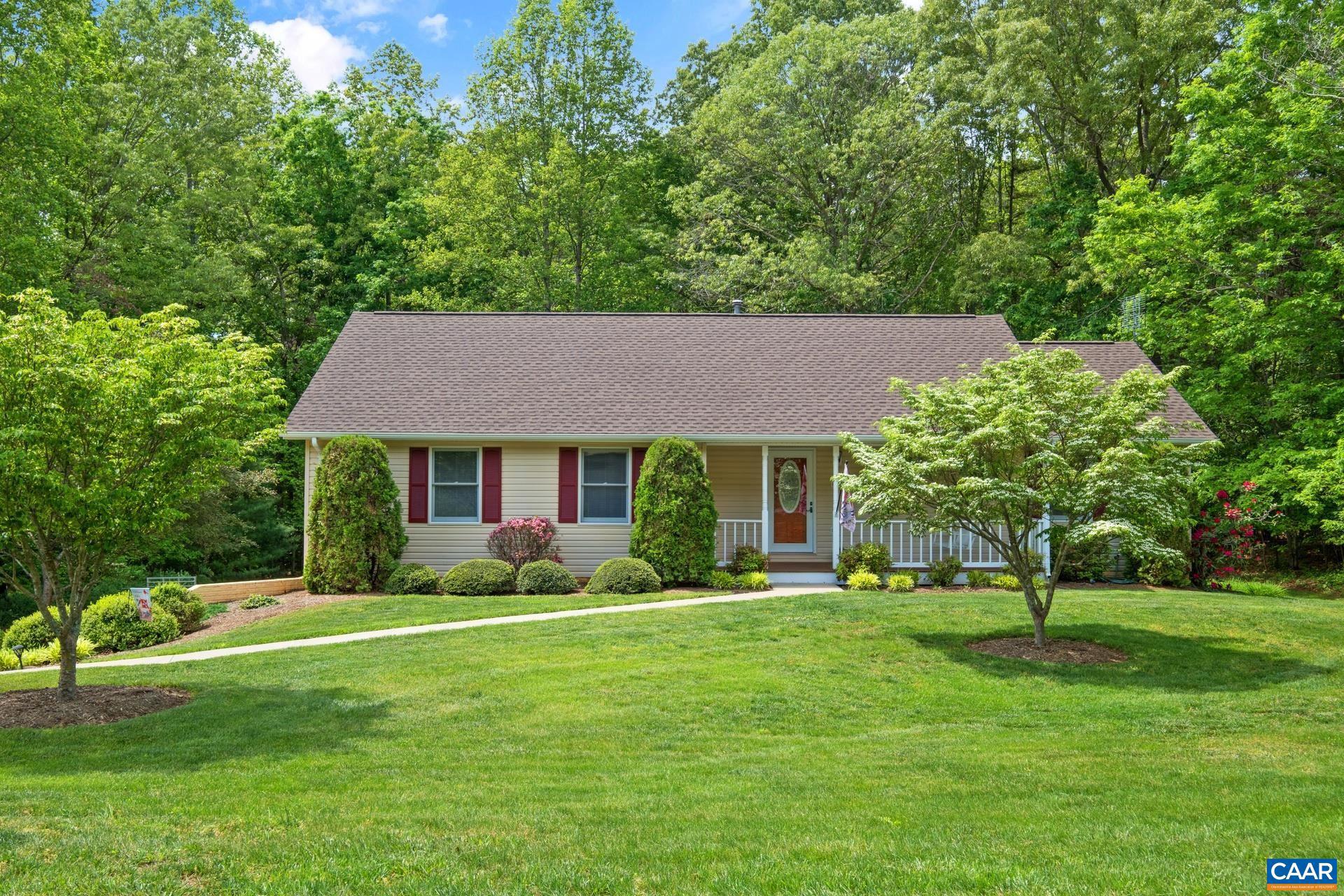 DEER LAKE ESTATES - Residential