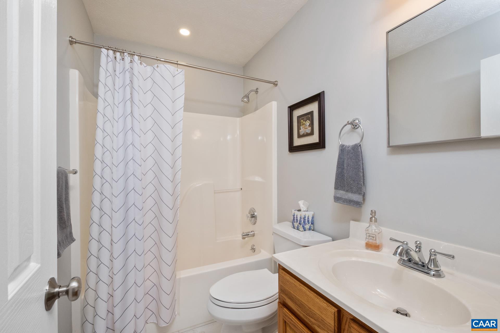 DEER LAKE ESTATES - Residential