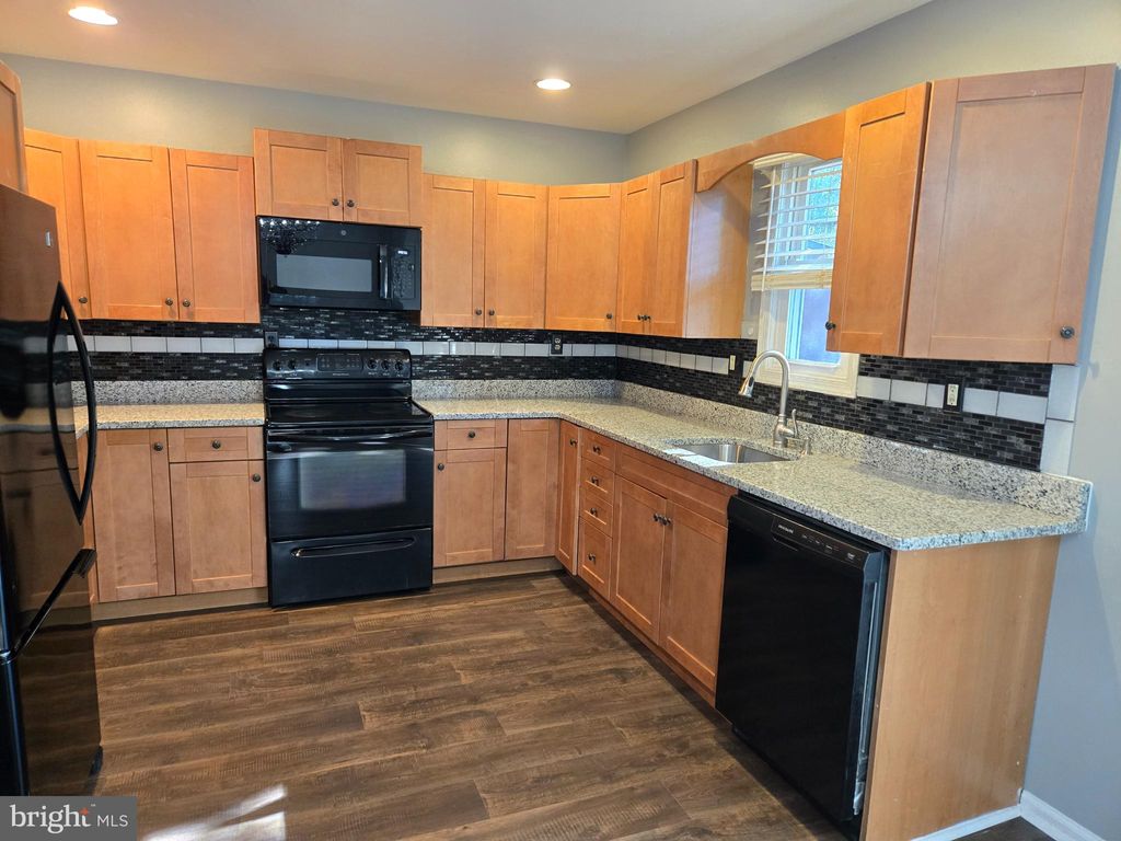 Photo of 36 Gatehouse Lane, DOYLESTOWN, PA 18901 (MLS # PABU2108108)