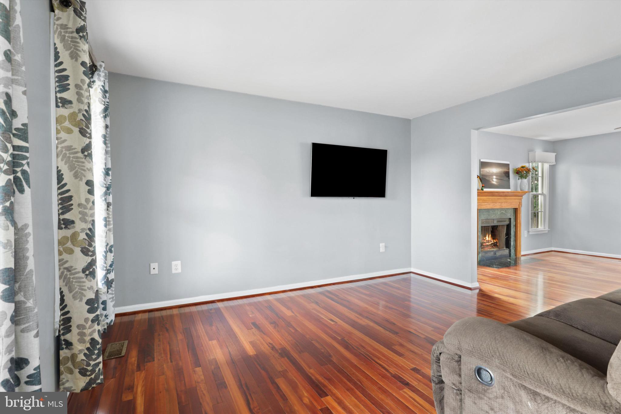 WAYSIDE VILLAGE - Residential