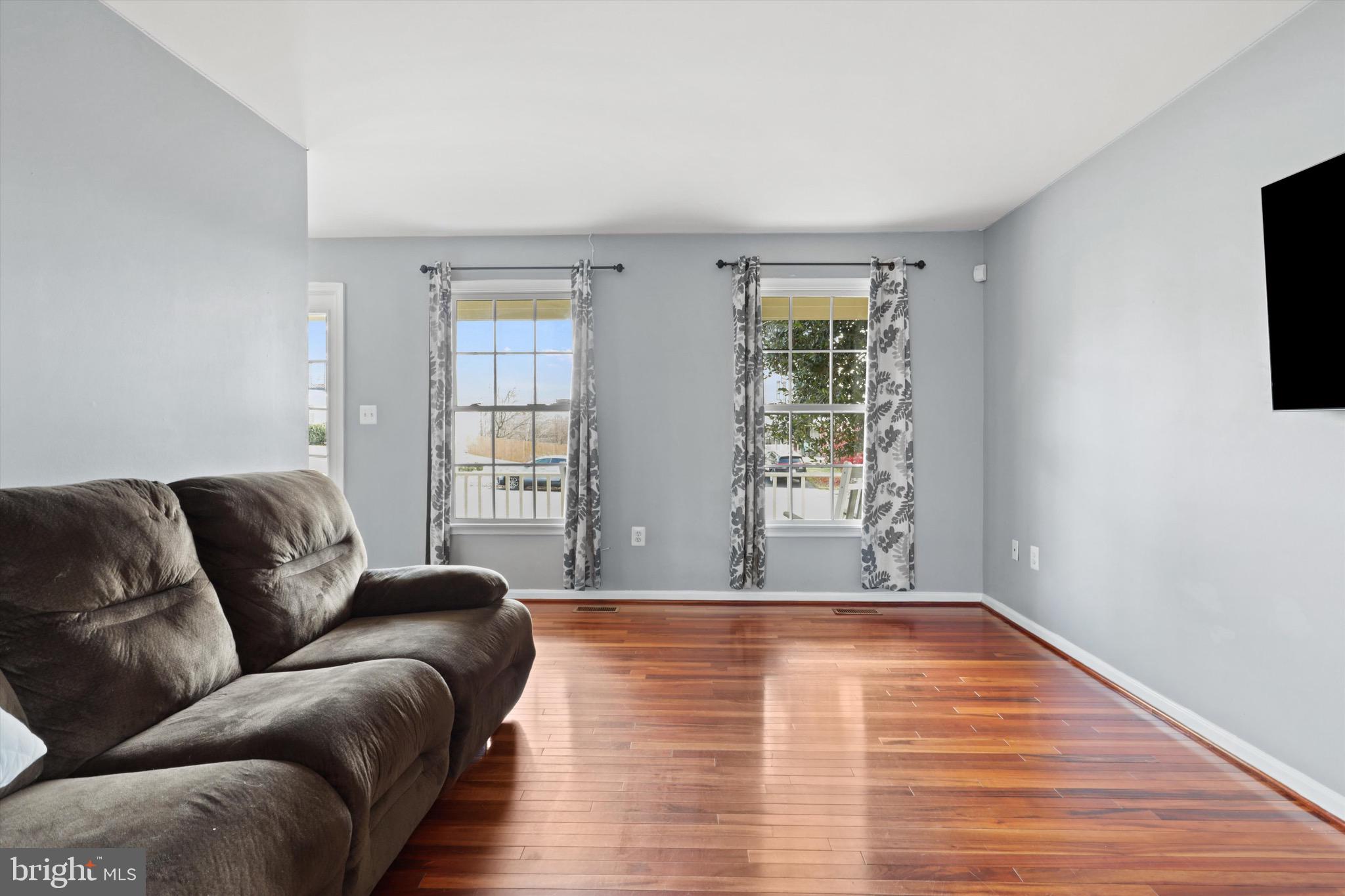 WAYSIDE VILLAGE - Residential