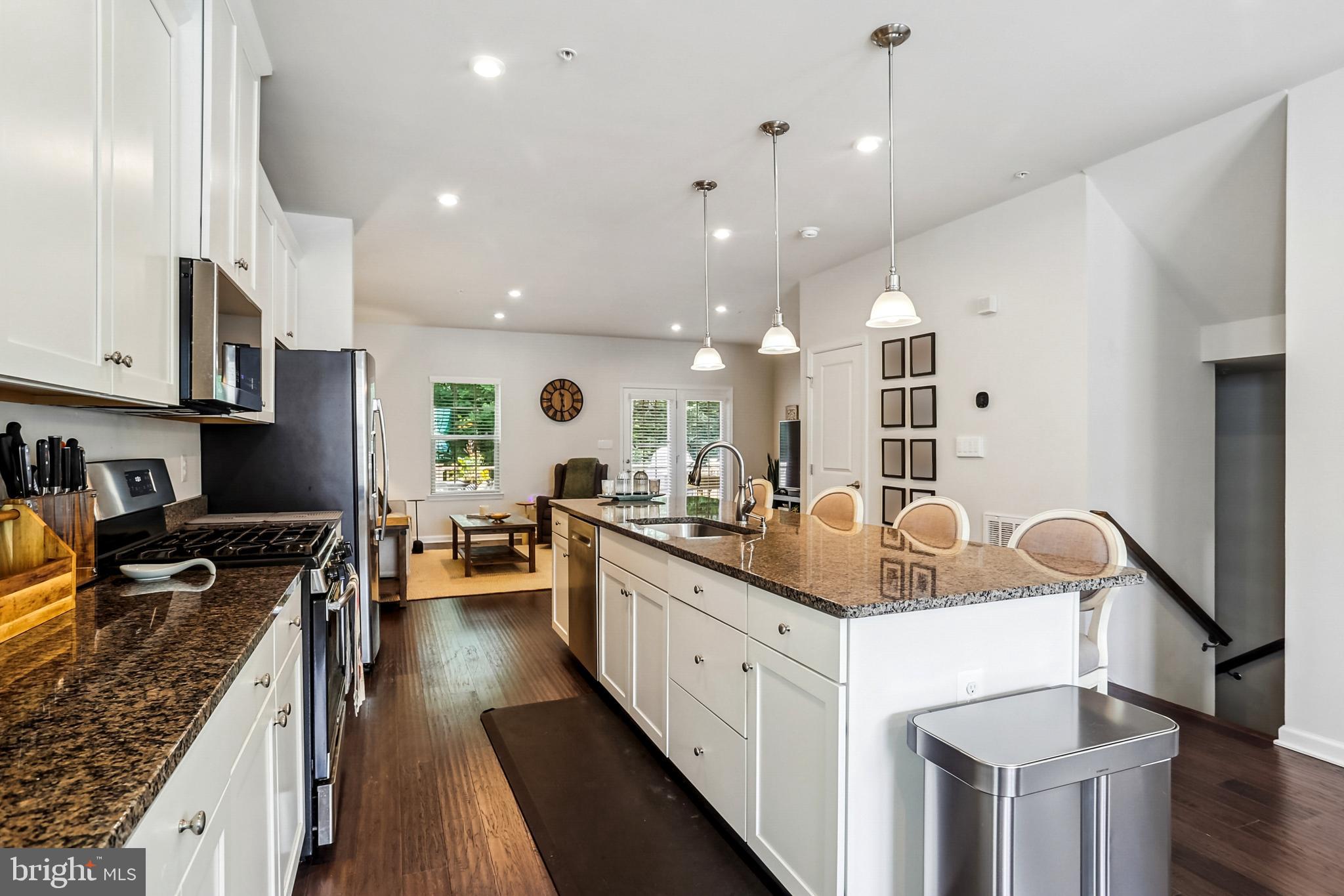 1626 REGENT MANOR COURT