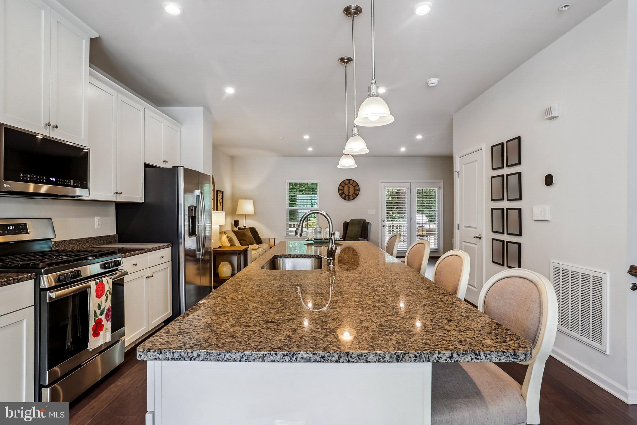 1626 REGENT MANOR COURT