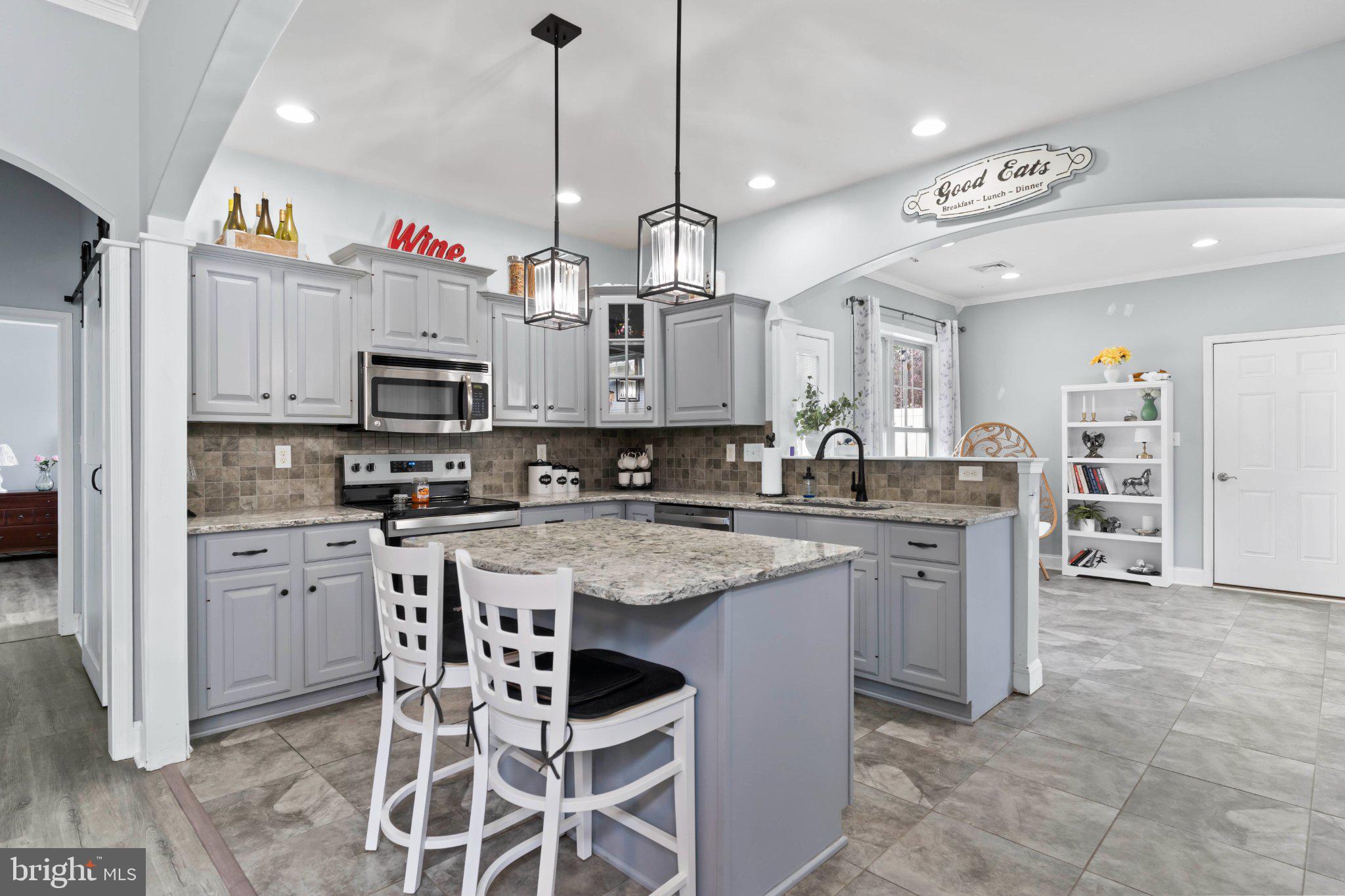 6937 DERRICK DRIVE 88