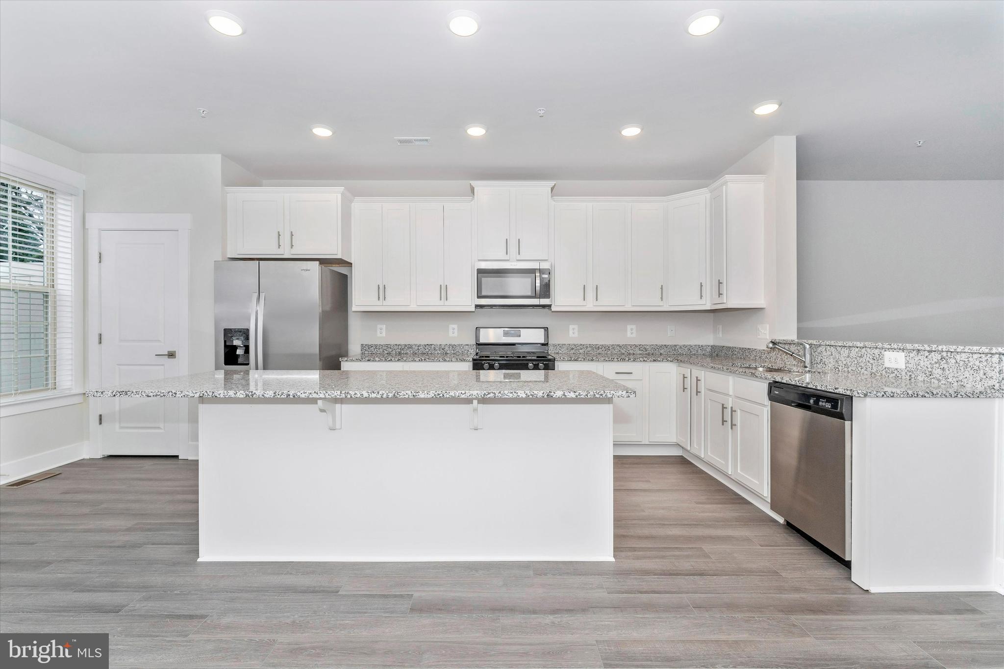 MACALLAN CROSSING - Residential Lease