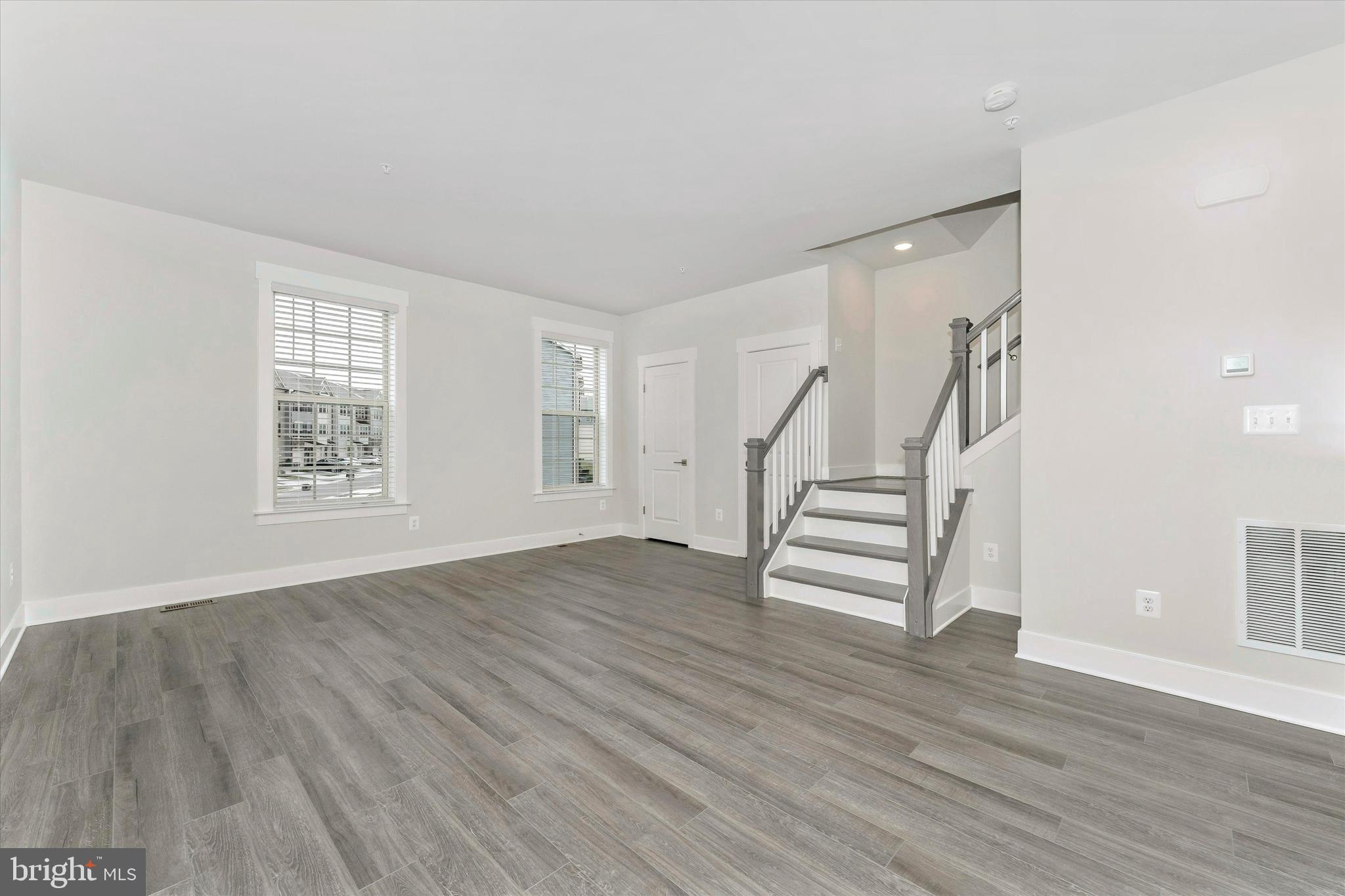 MACALLAN CROSSING - Residential Lease