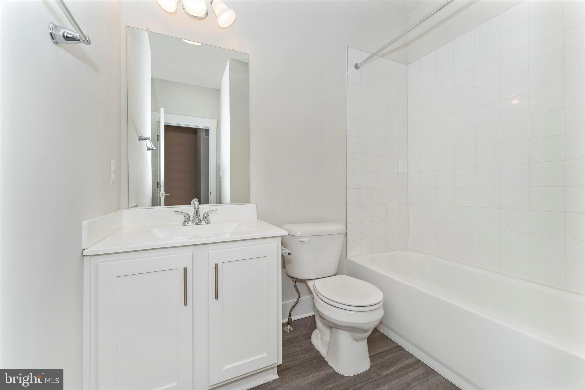 MACALLAN CROSSING - Residential Lease