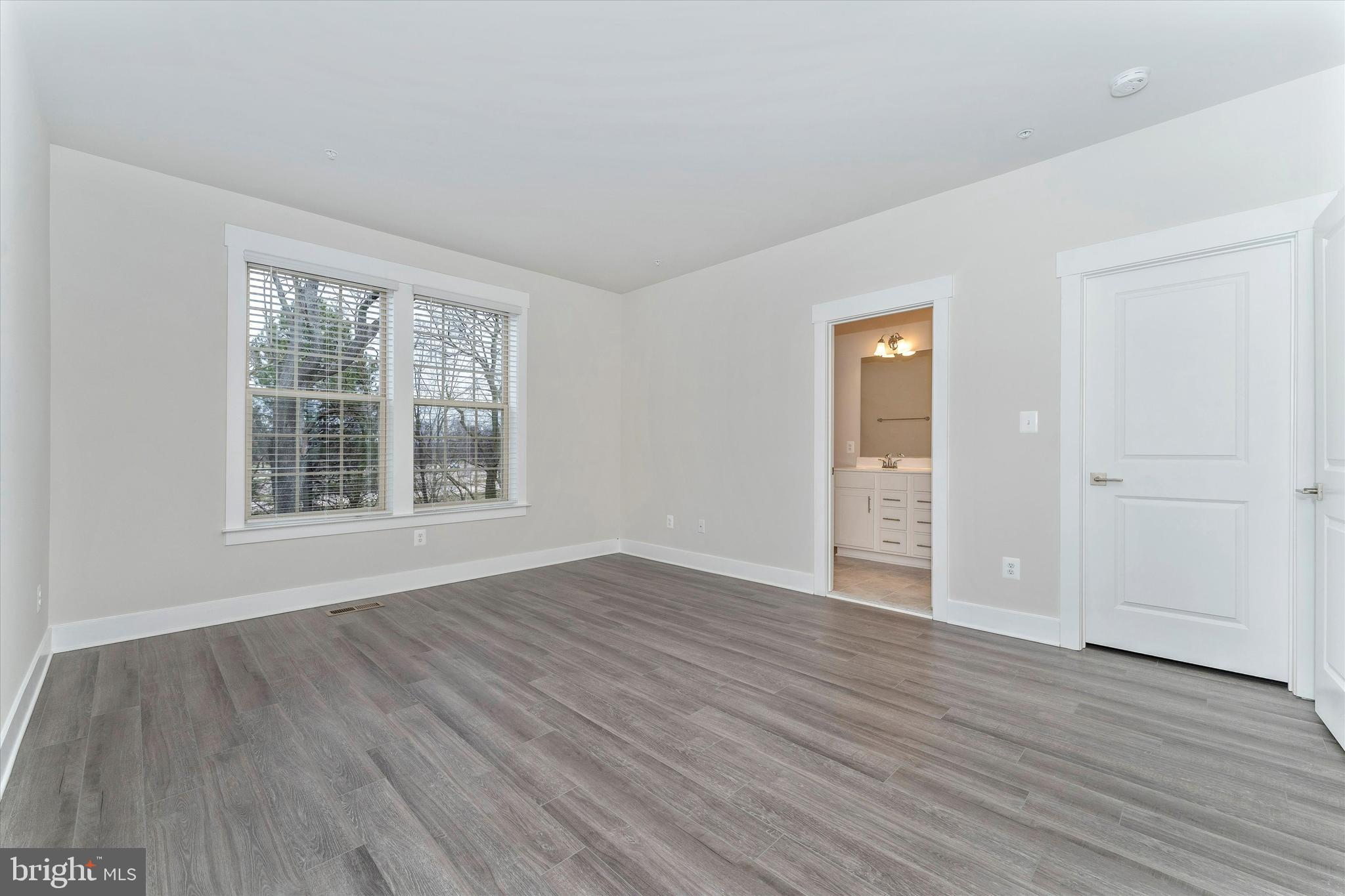 MACALLAN CROSSING - Residential Lease