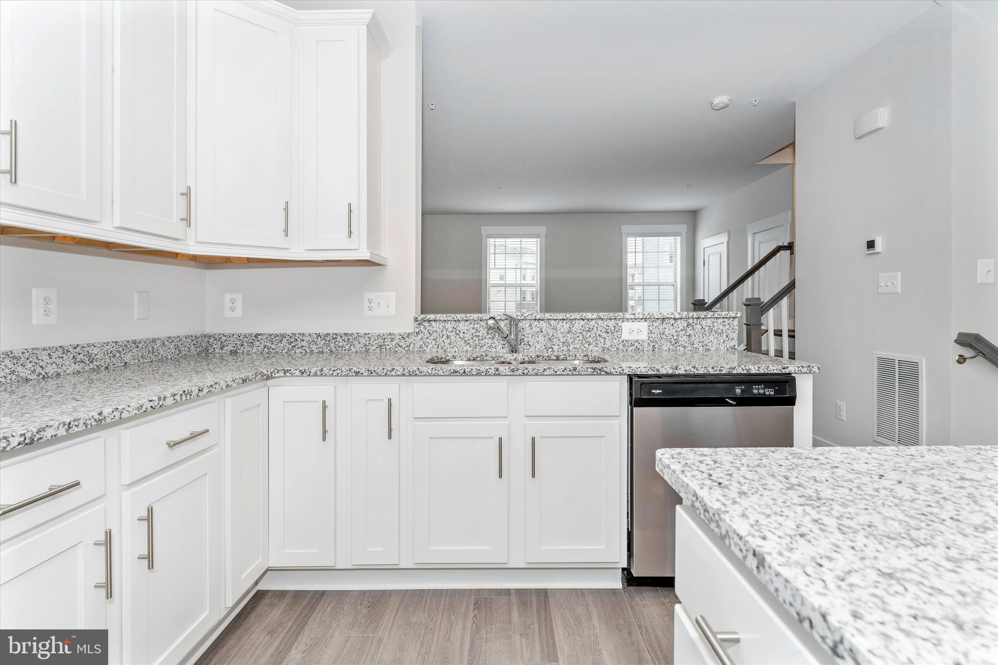 MACALLAN CROSSING - Residential Lease