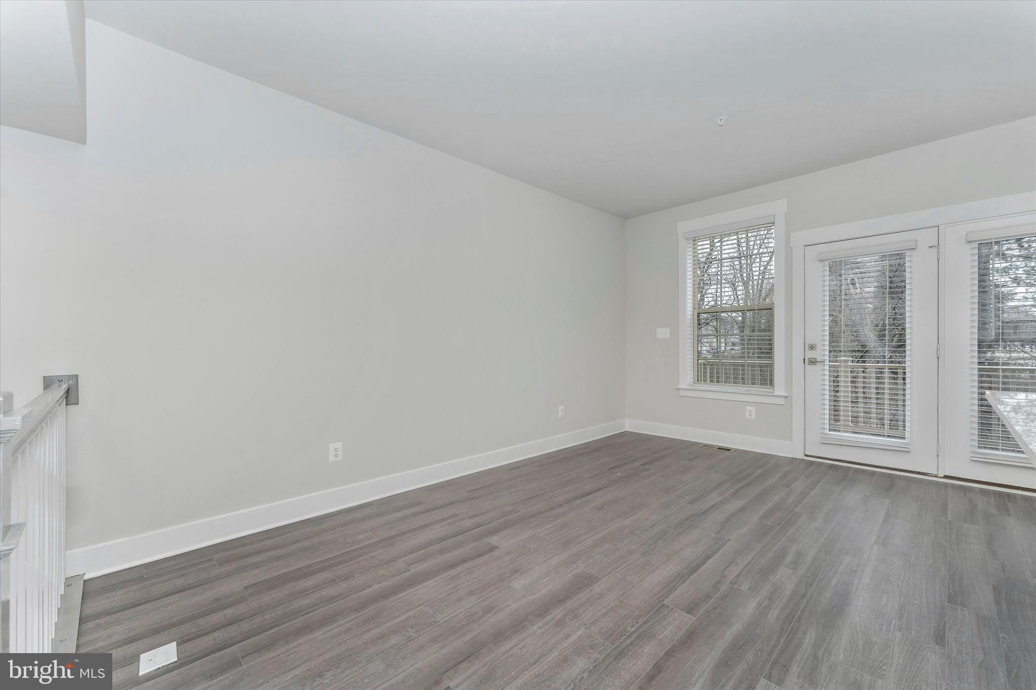 MACALLAN CROSSING - Residential Lease