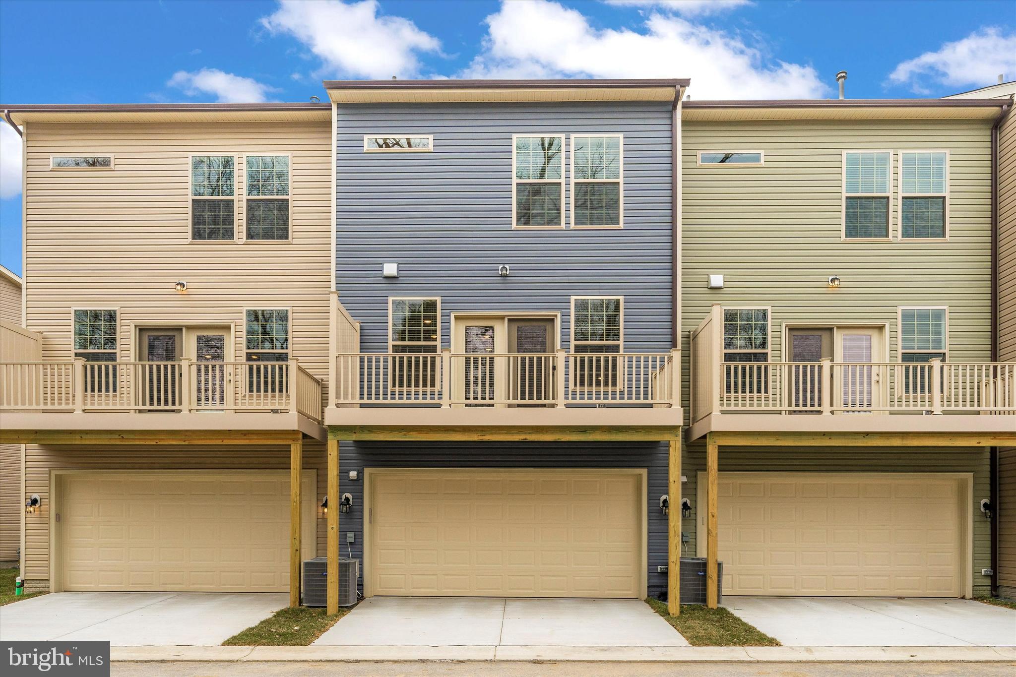 MACALLAN CROSSING - Residential Lease