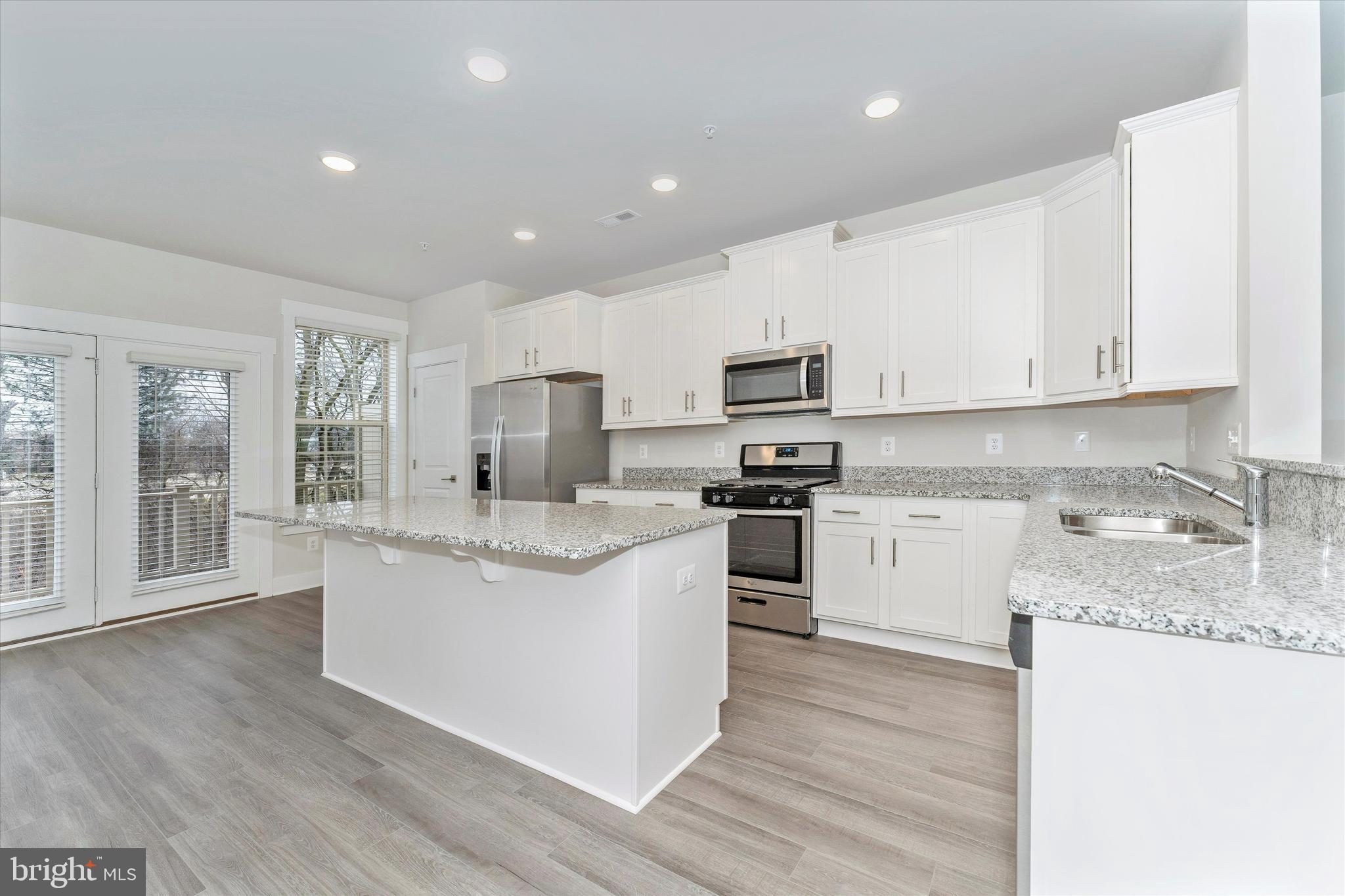 MACALLAN CROSSING - Residential Lease