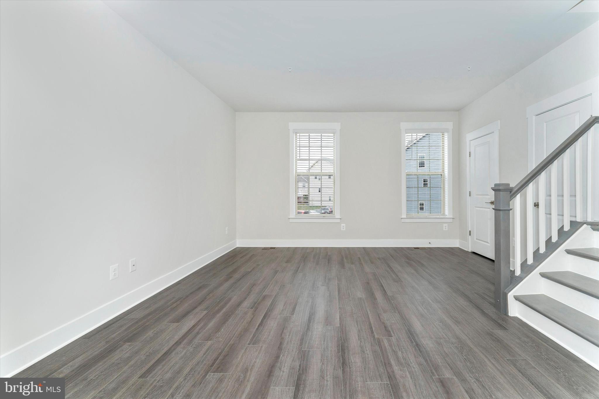 MACALLAN CROSSING - Residential Lease