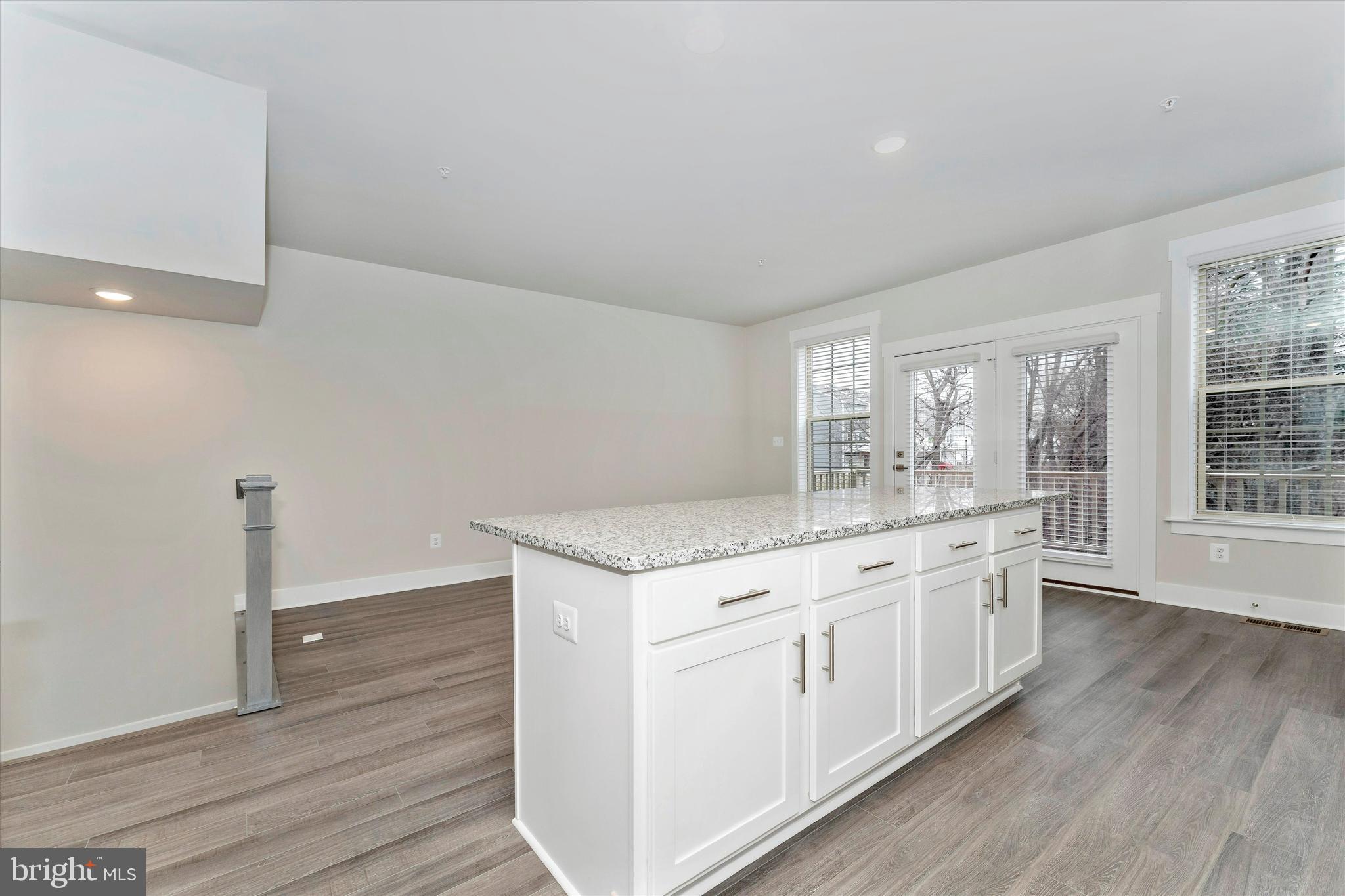 MACALLAN CROSSING - Residential Lease