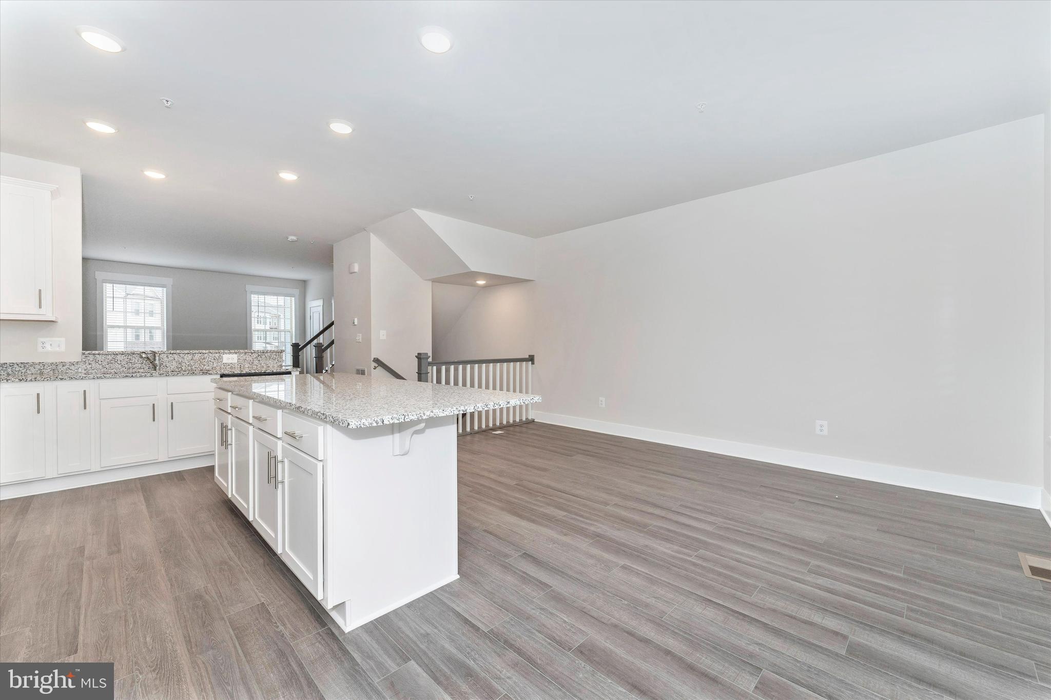 MACALLAN CROSSING - Residential Lease