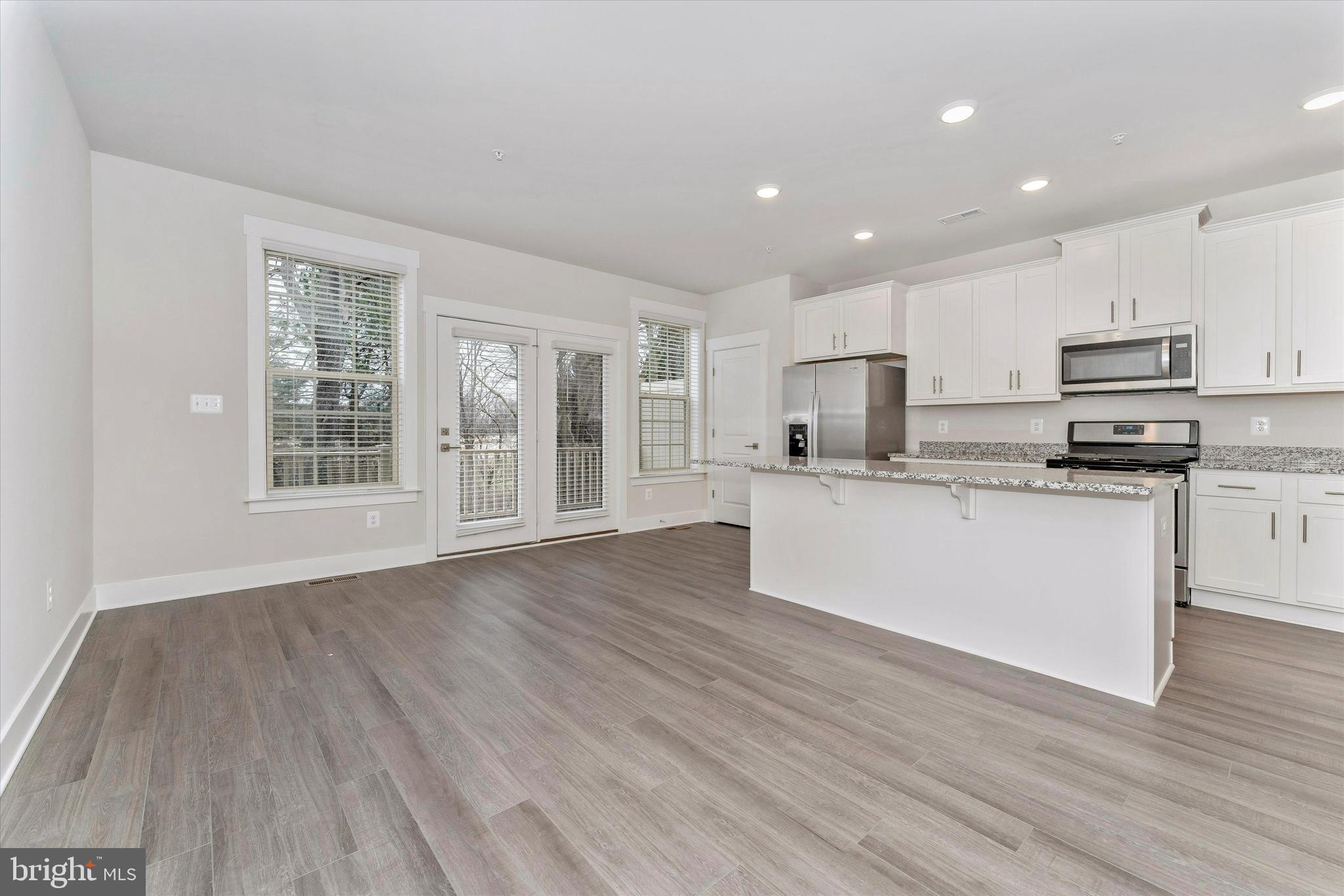 MACALLAN CROSSING - Residential Lease