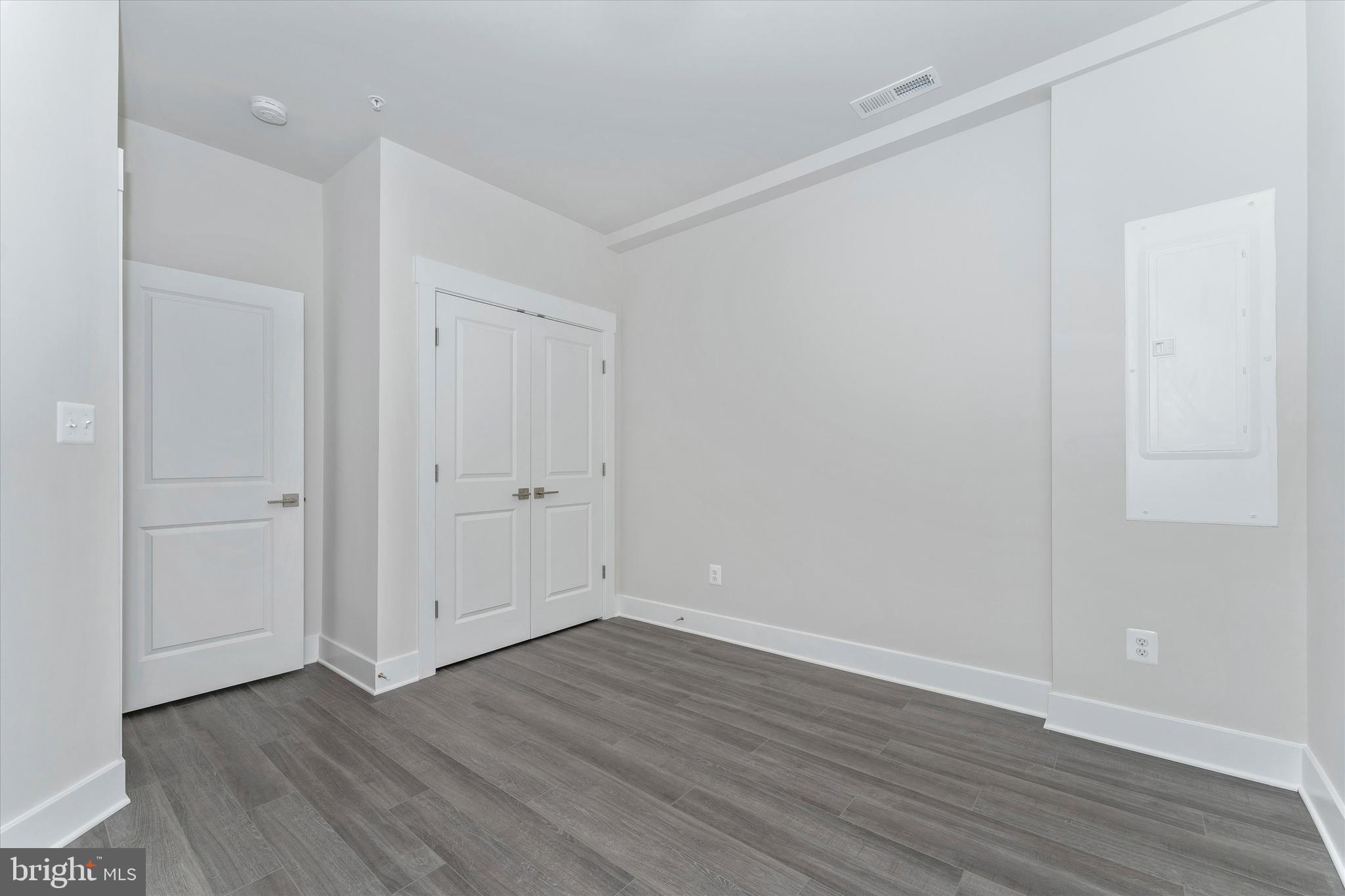 MACALLAN CROSSING - Residential Lease