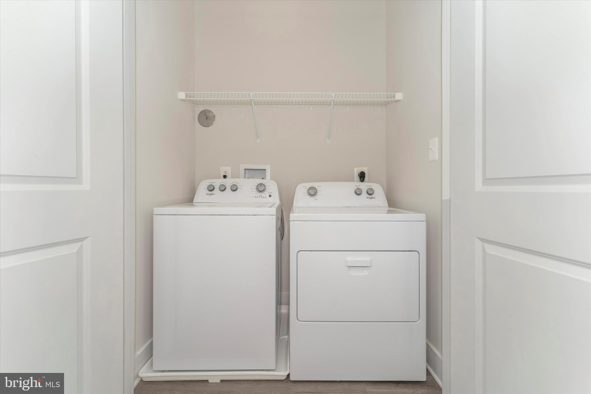 MACALLAN CROSSING - Residential Lease