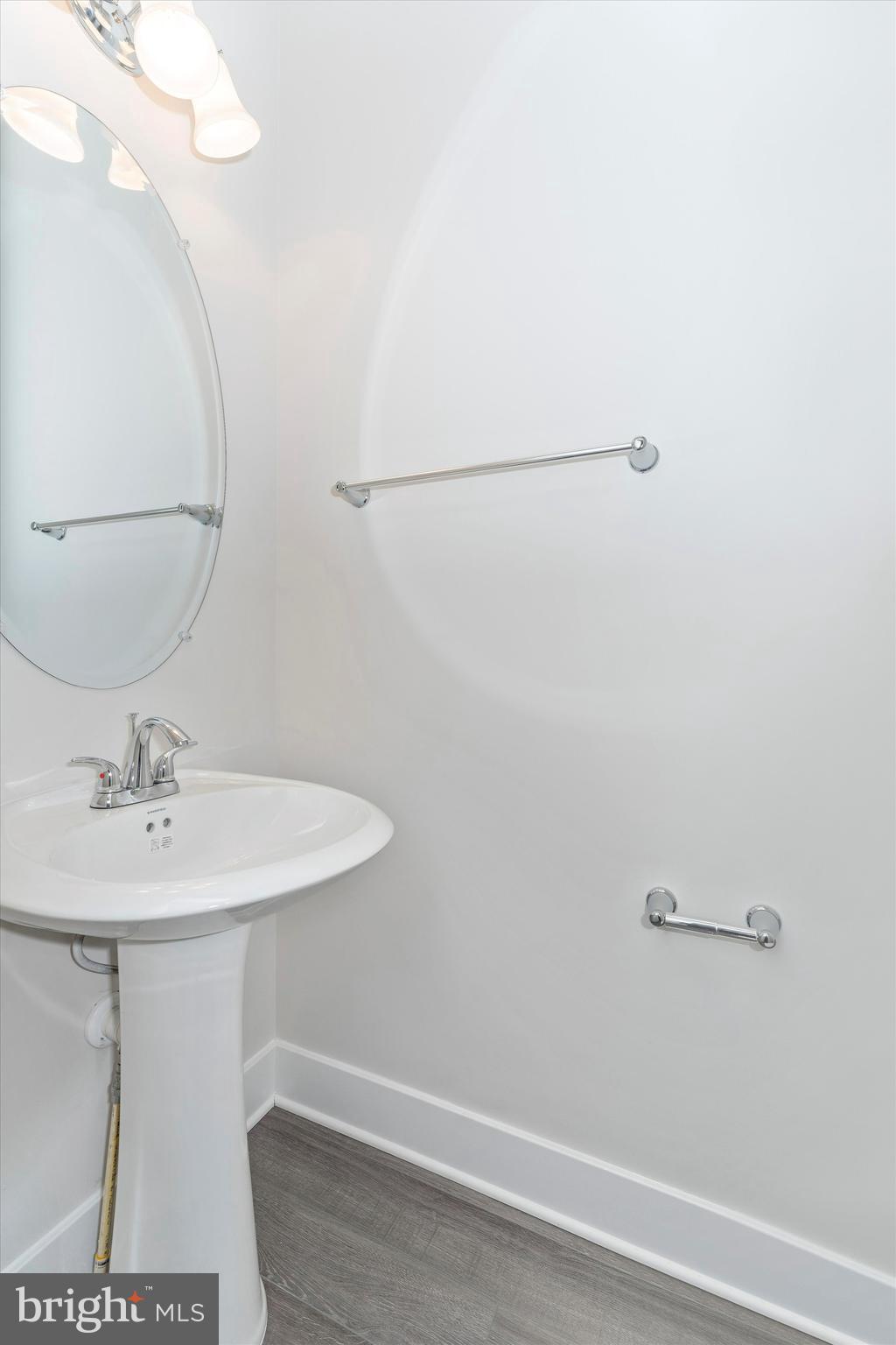 MACALLAN CROSSING - Residential Lease