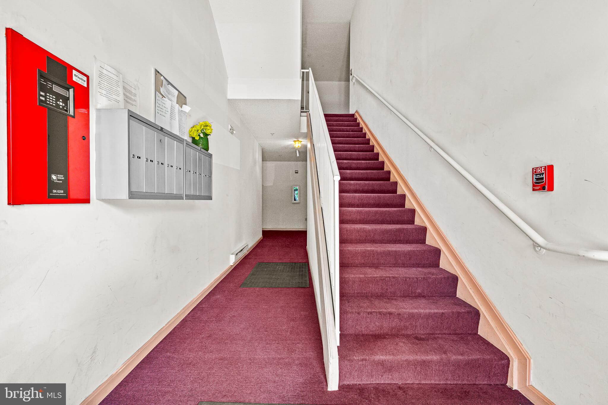 7432 HINDON CIRCLE B1-204