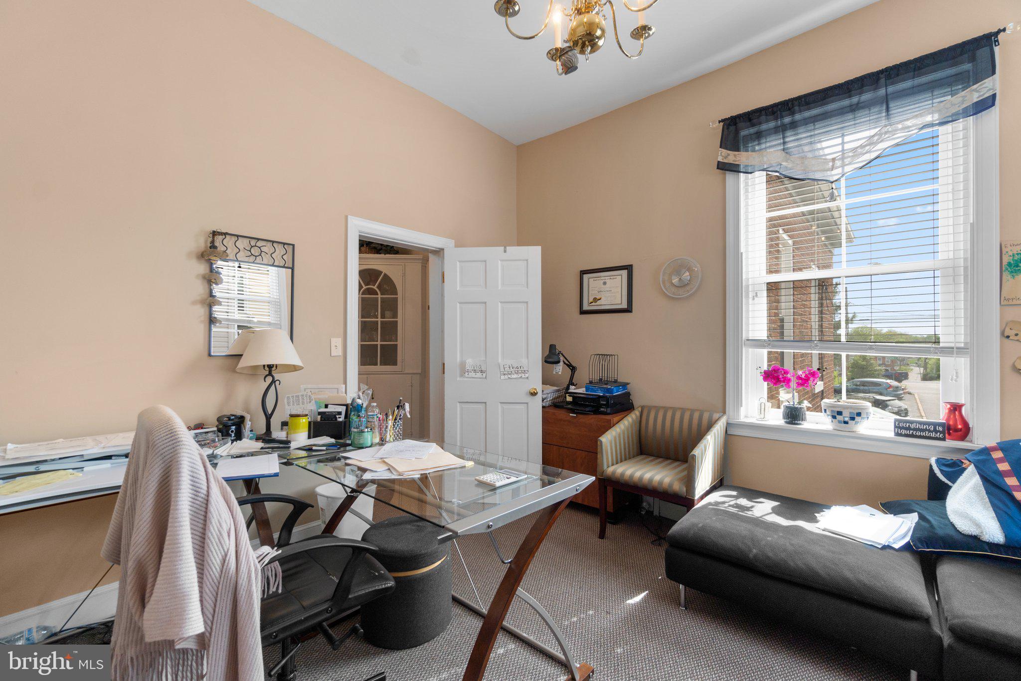 DOWNTOWN WESTMINSTER - Residential