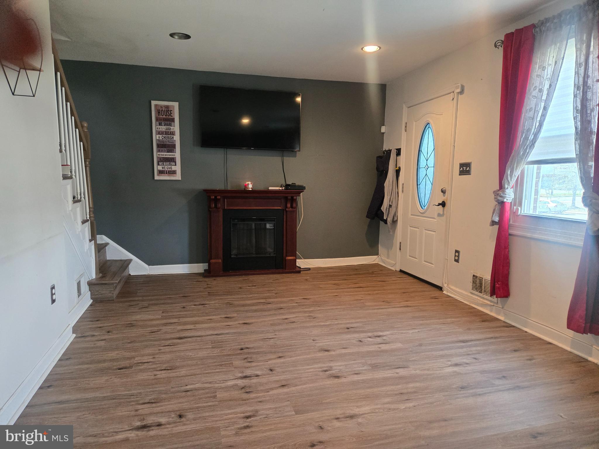 HILLCREST HEIGHTS - Residential