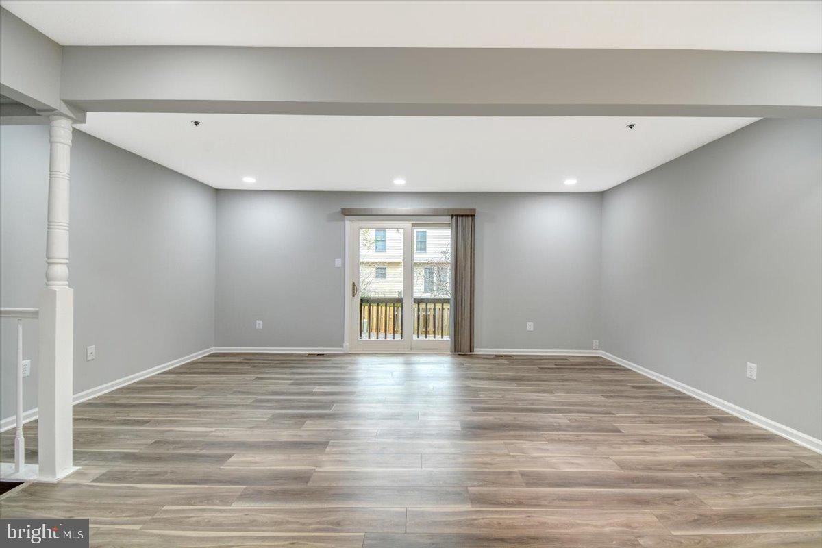 INDIAN CREEK - Residential