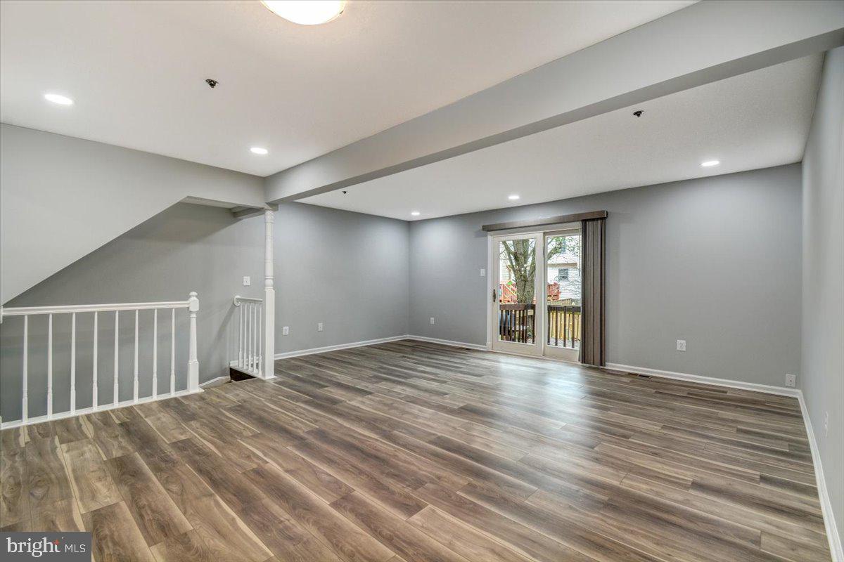 INDIAN CREEK - Residential