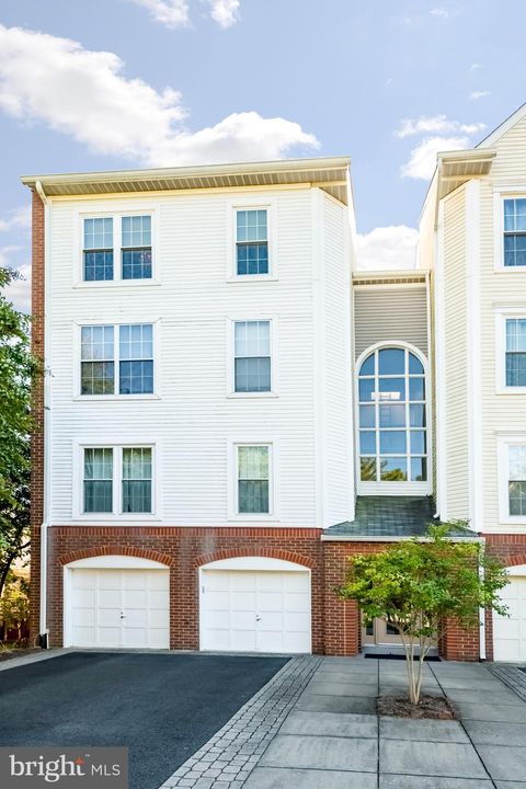 Condo For Rent - 273 S Pickett Street #402<br/> ALEXANDRIA, VA 22304