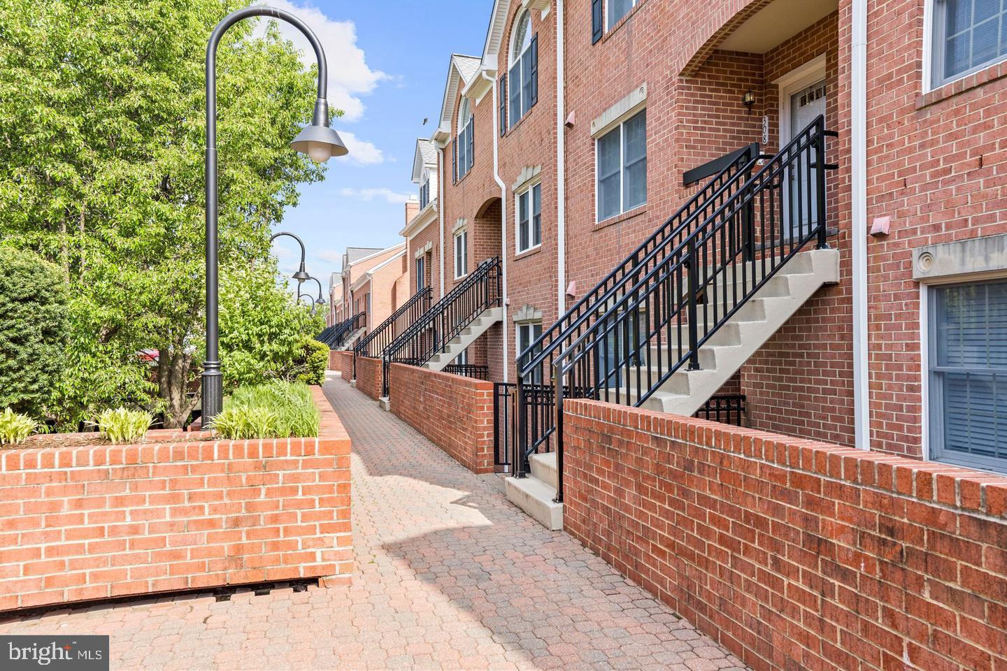 6908 FAIRFAX DRIVE 306