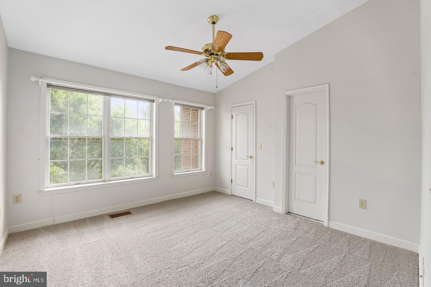 FALLS STATION - Residential Lease