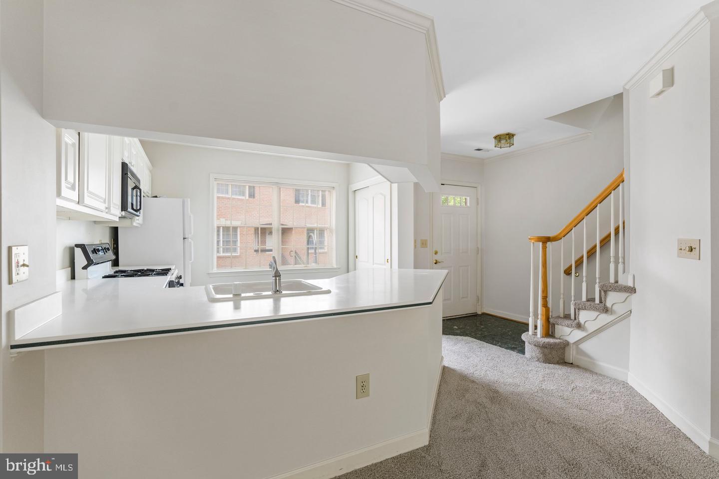 FALLS STATION - Residential Lease