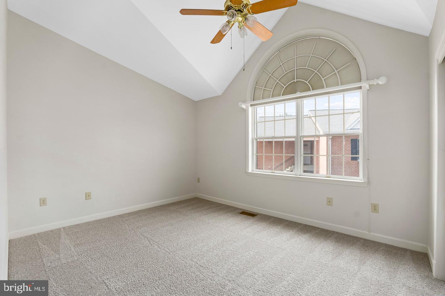 FALLS STATION - Residential Lease