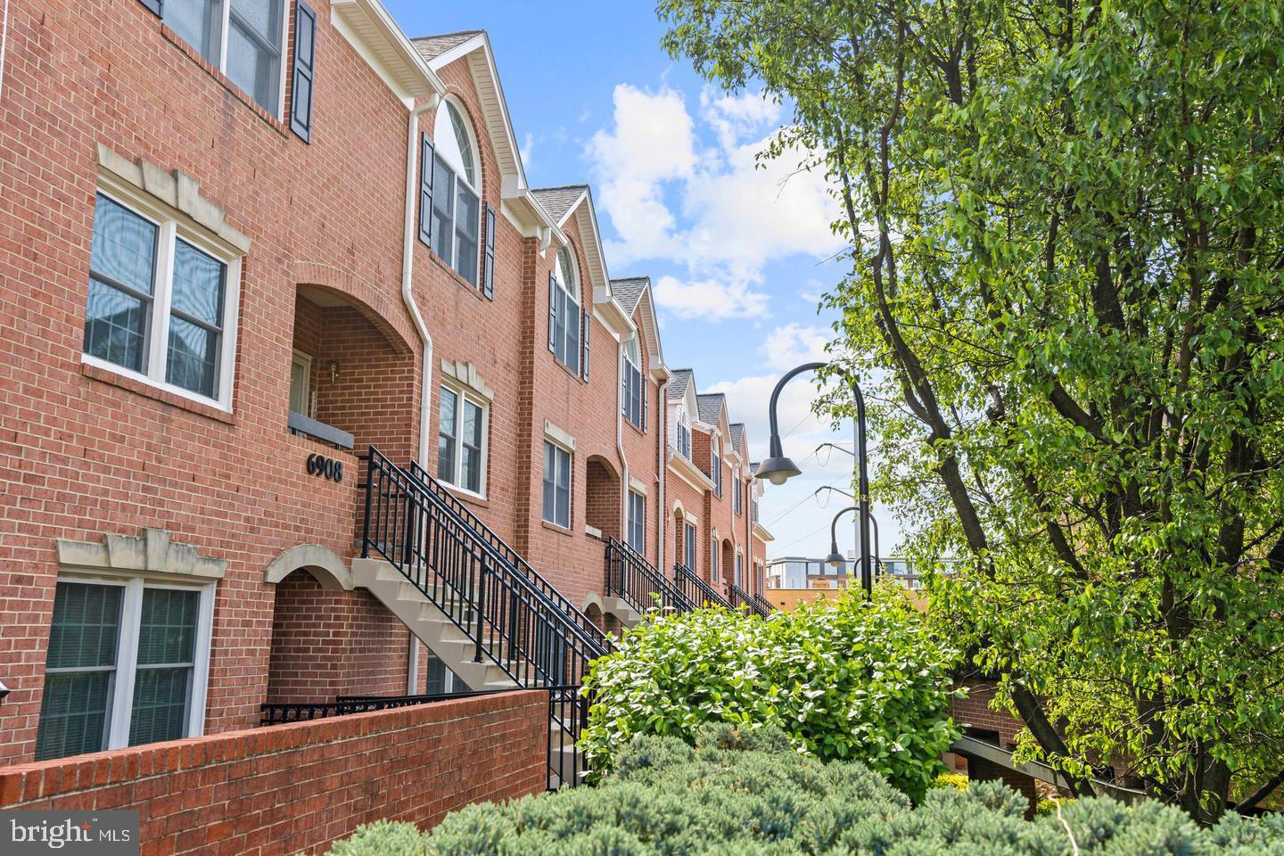 6908 FAIRFAX DRIVE 306