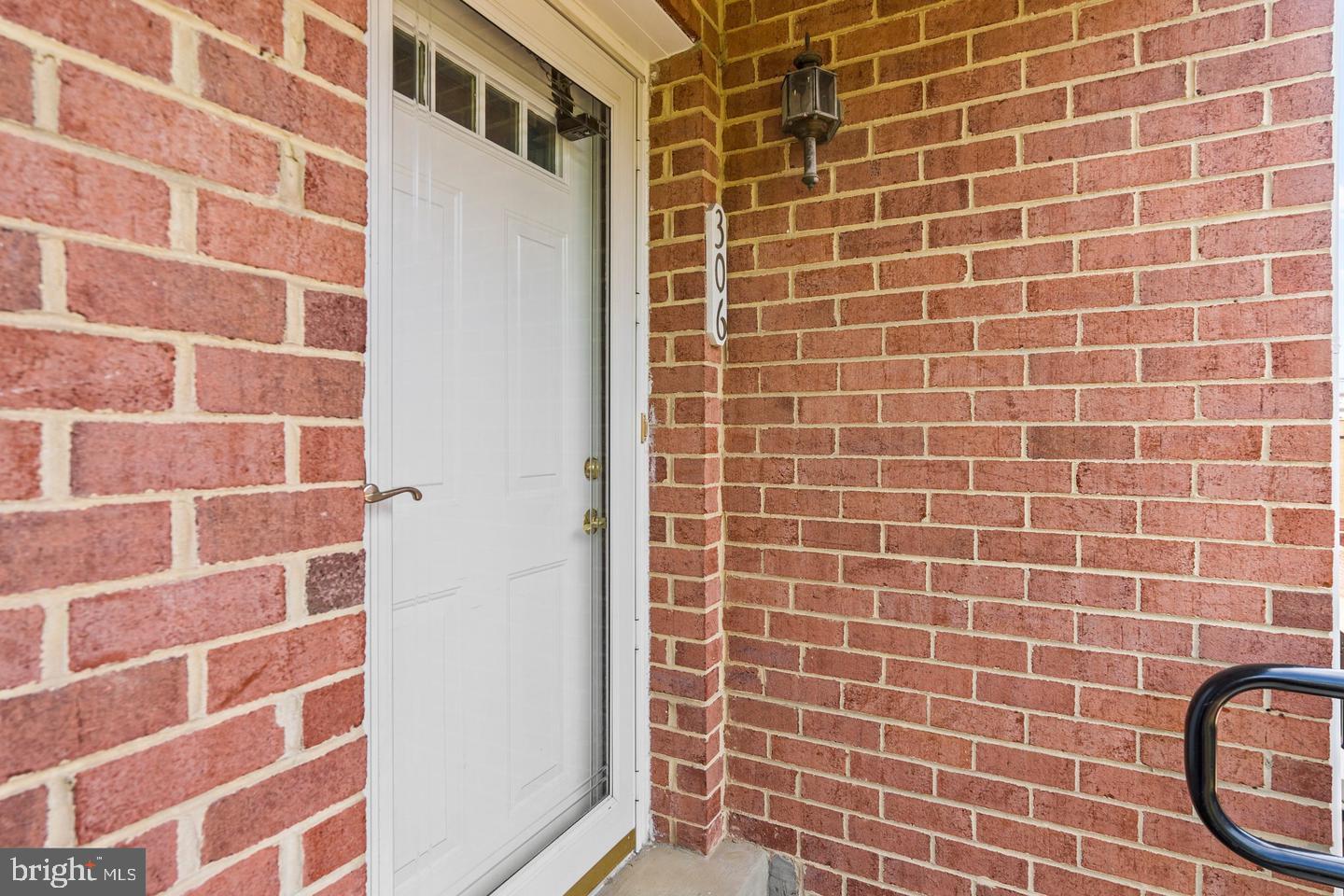 6908 FAIRFAX DRIVE 306