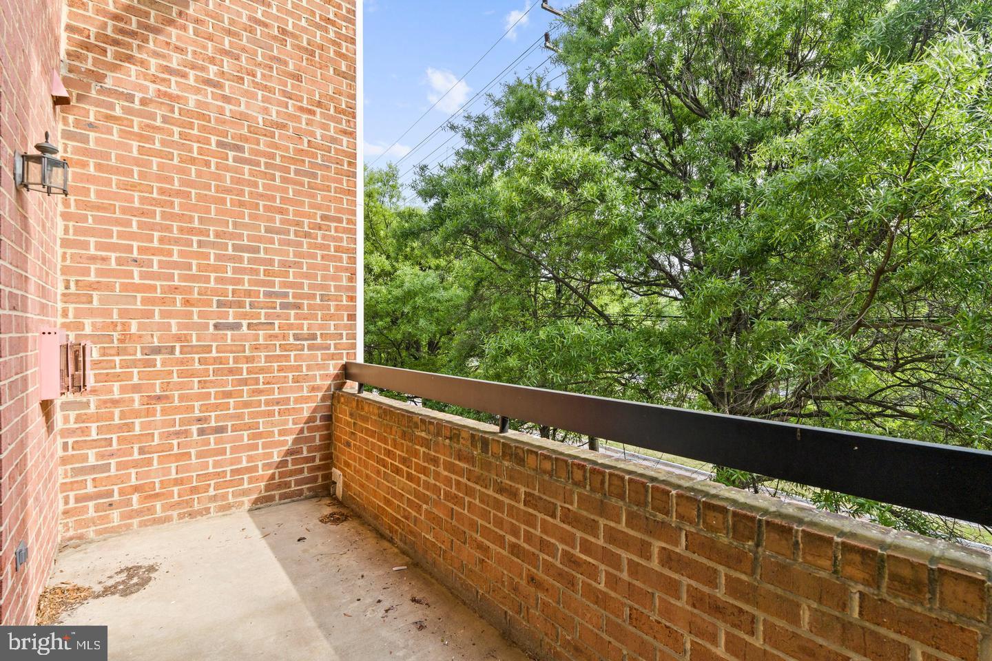 FALLS STATION - Residential Lease