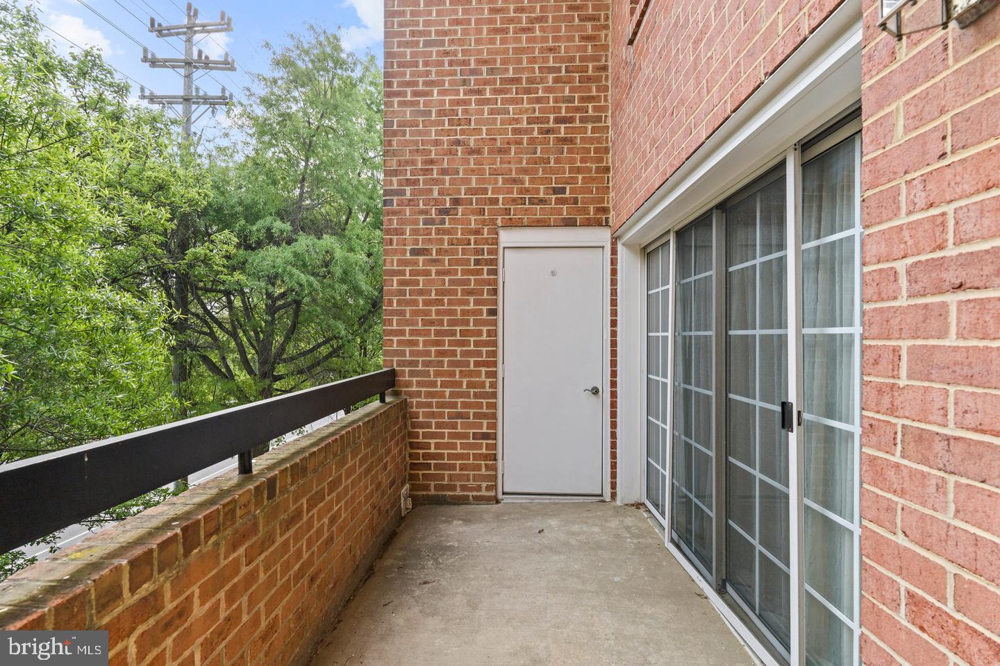 FALLS STATION - Residential Lease