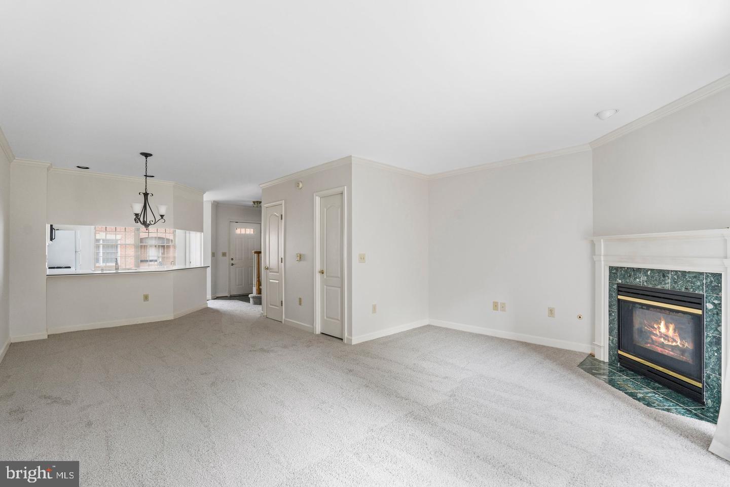 FALLS STATION - Residential Lease