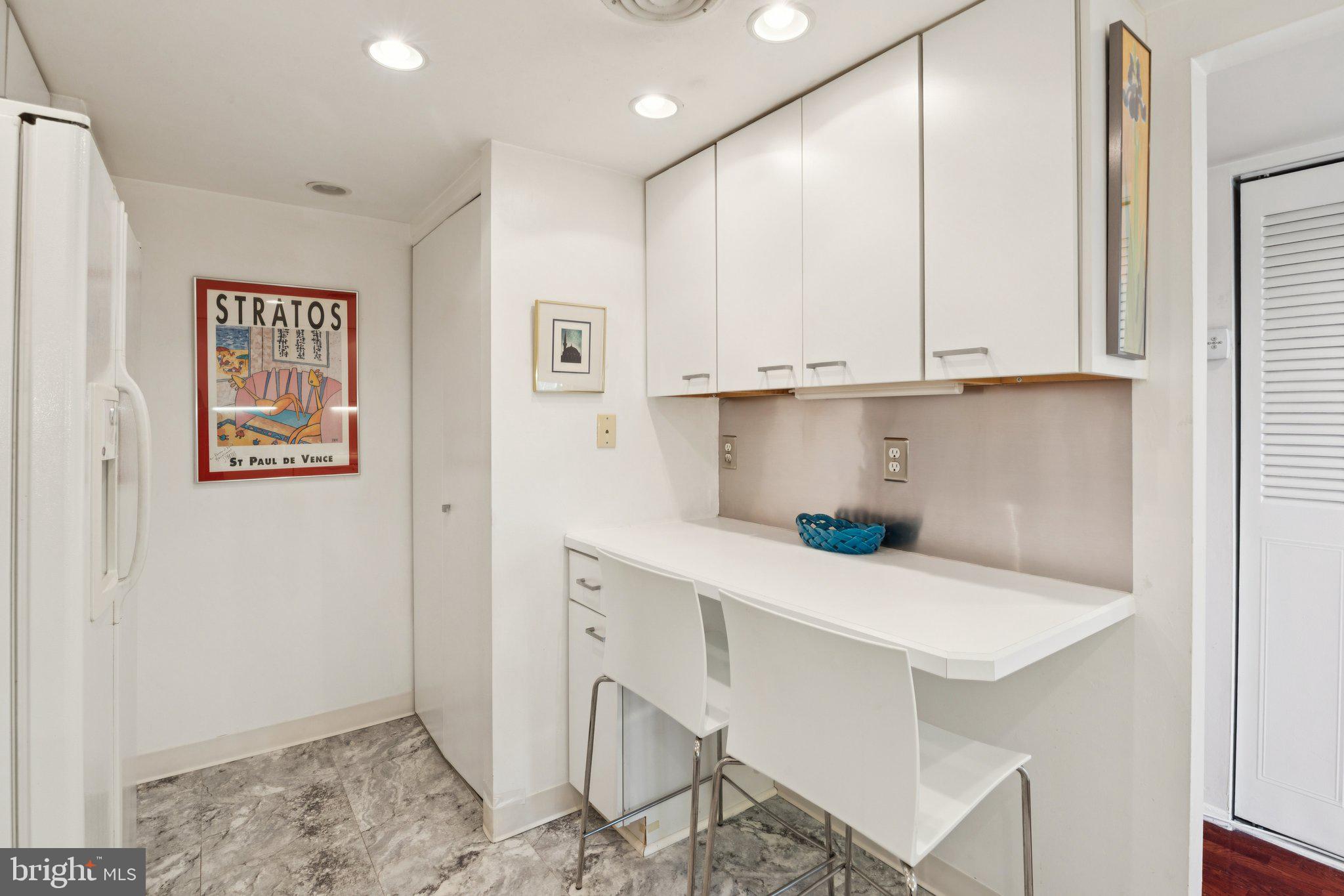 WASHINGTON SQ WEST - Residential