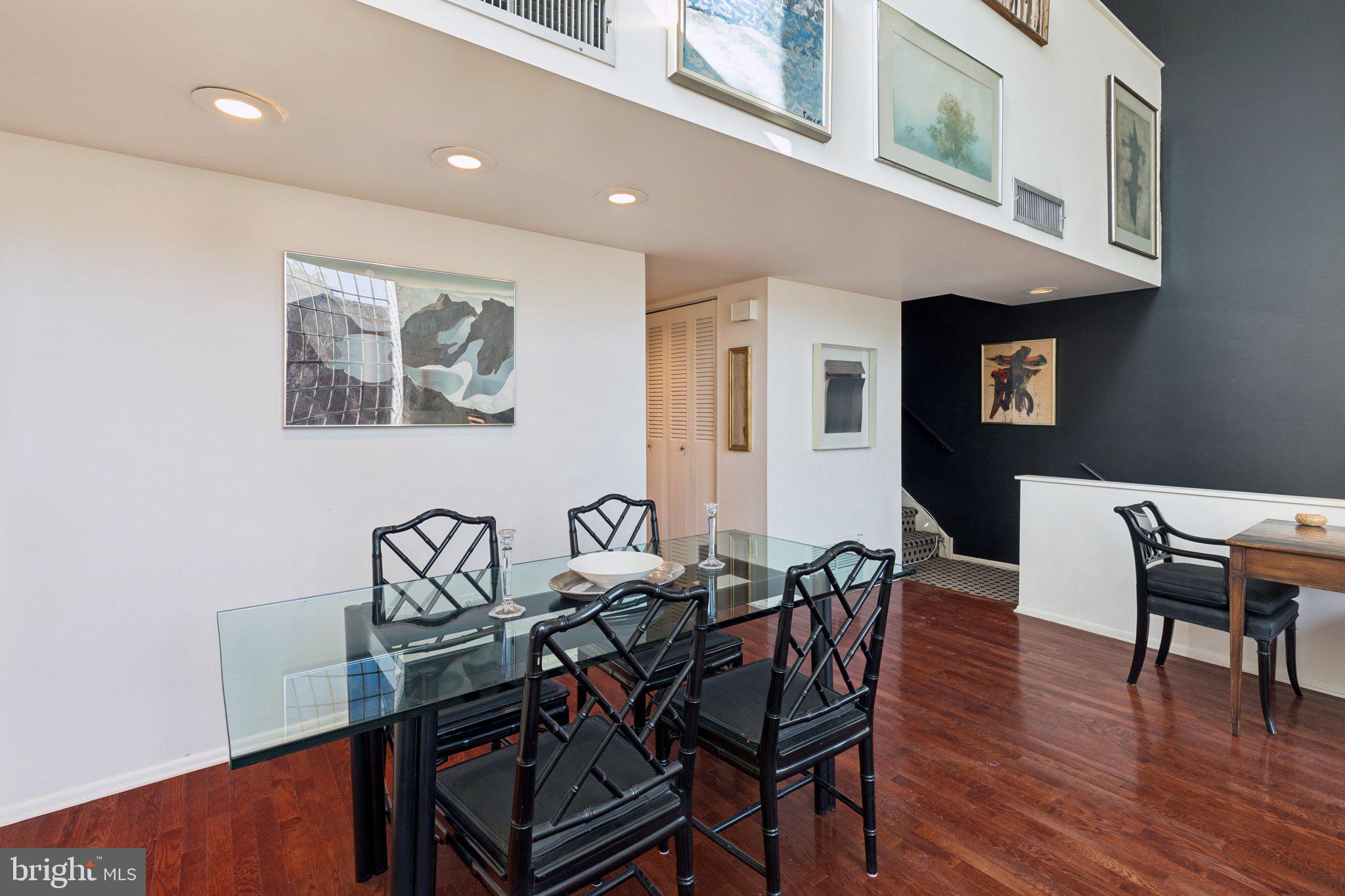 WASHINGTON SQ WEST - Residential