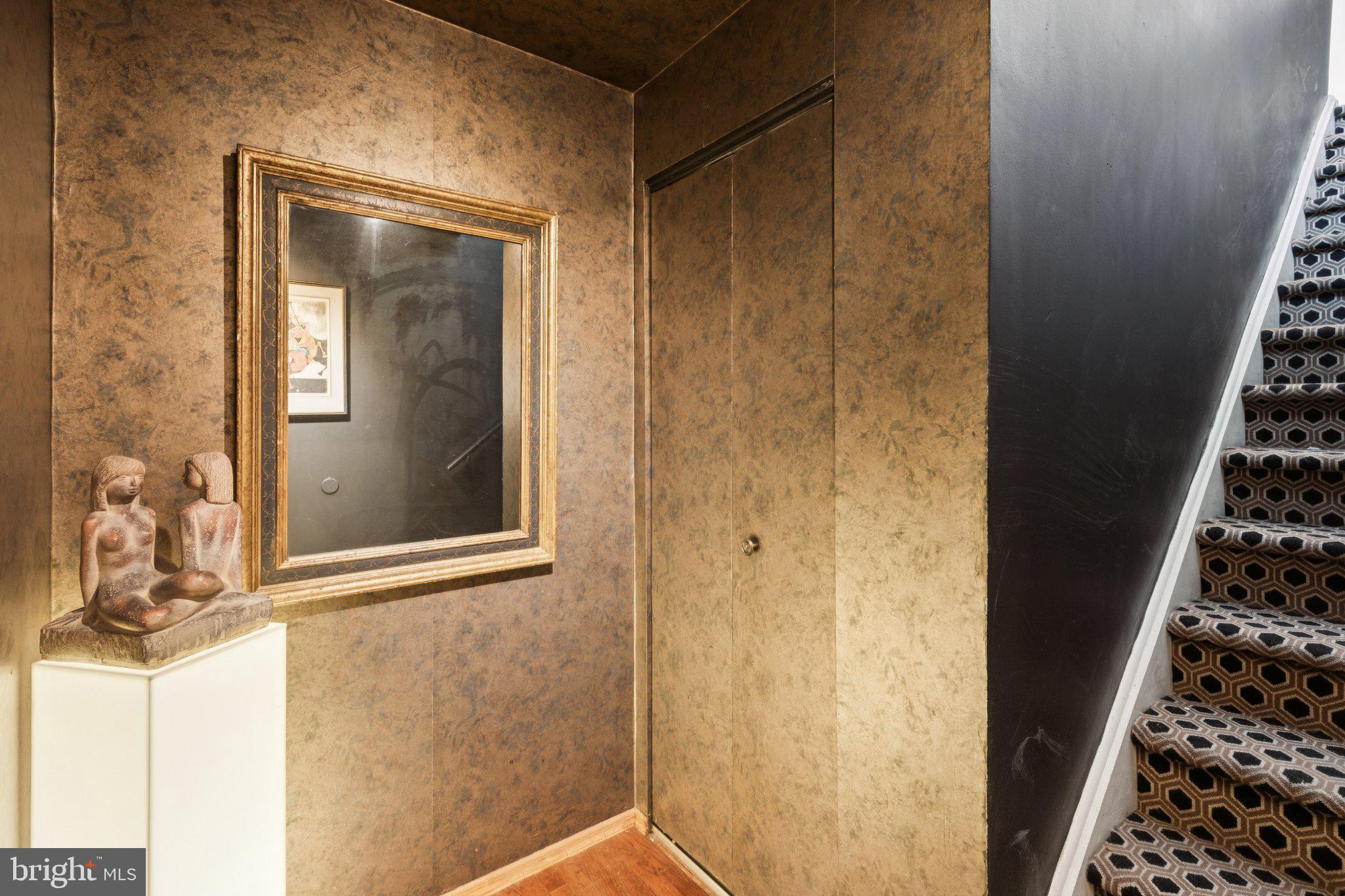 WASHINGTON SQ WEST - Residential