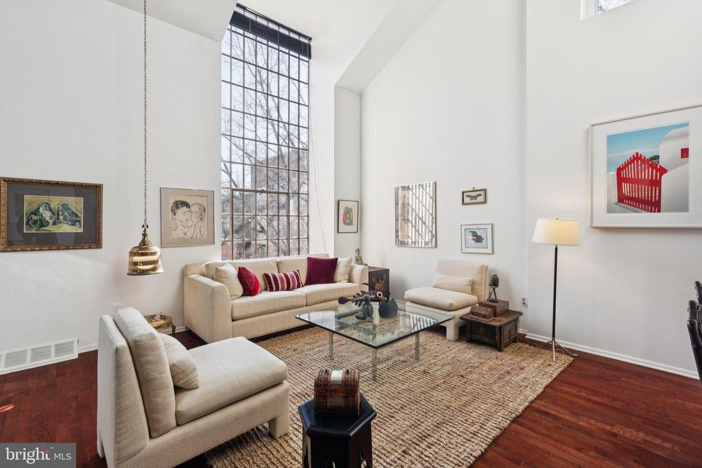 Photo of 36 Saint James Court, PHILADELPHIA, PA 19106 (MLS # PAPH2568376)