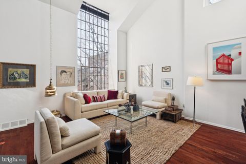 36 SAINT JAMES COURT PHILADELPHIA PA 19106