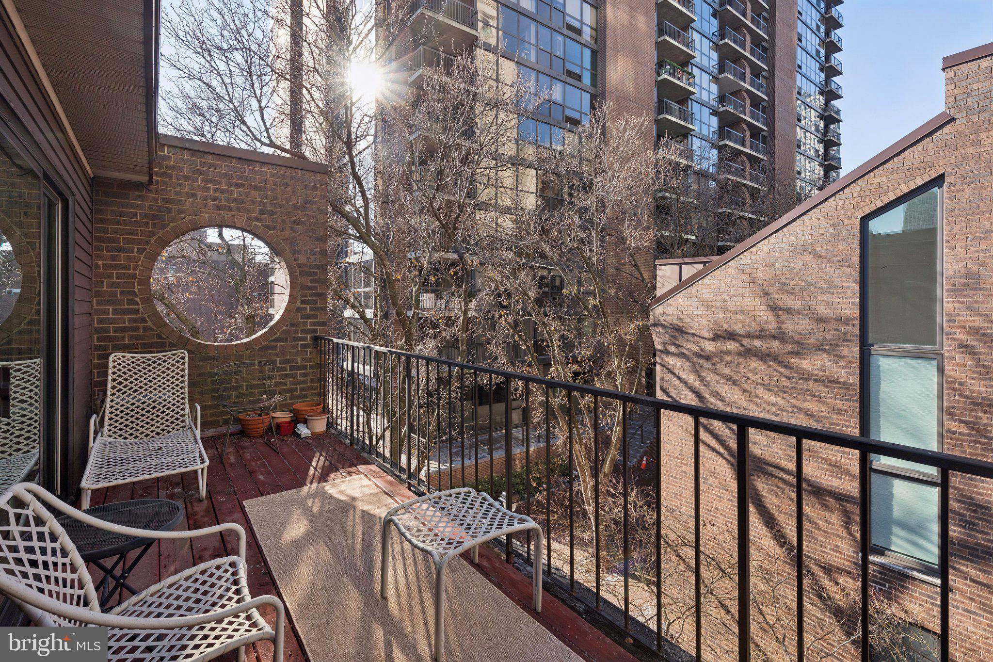 WASHINGTON SQ WEST - Residential