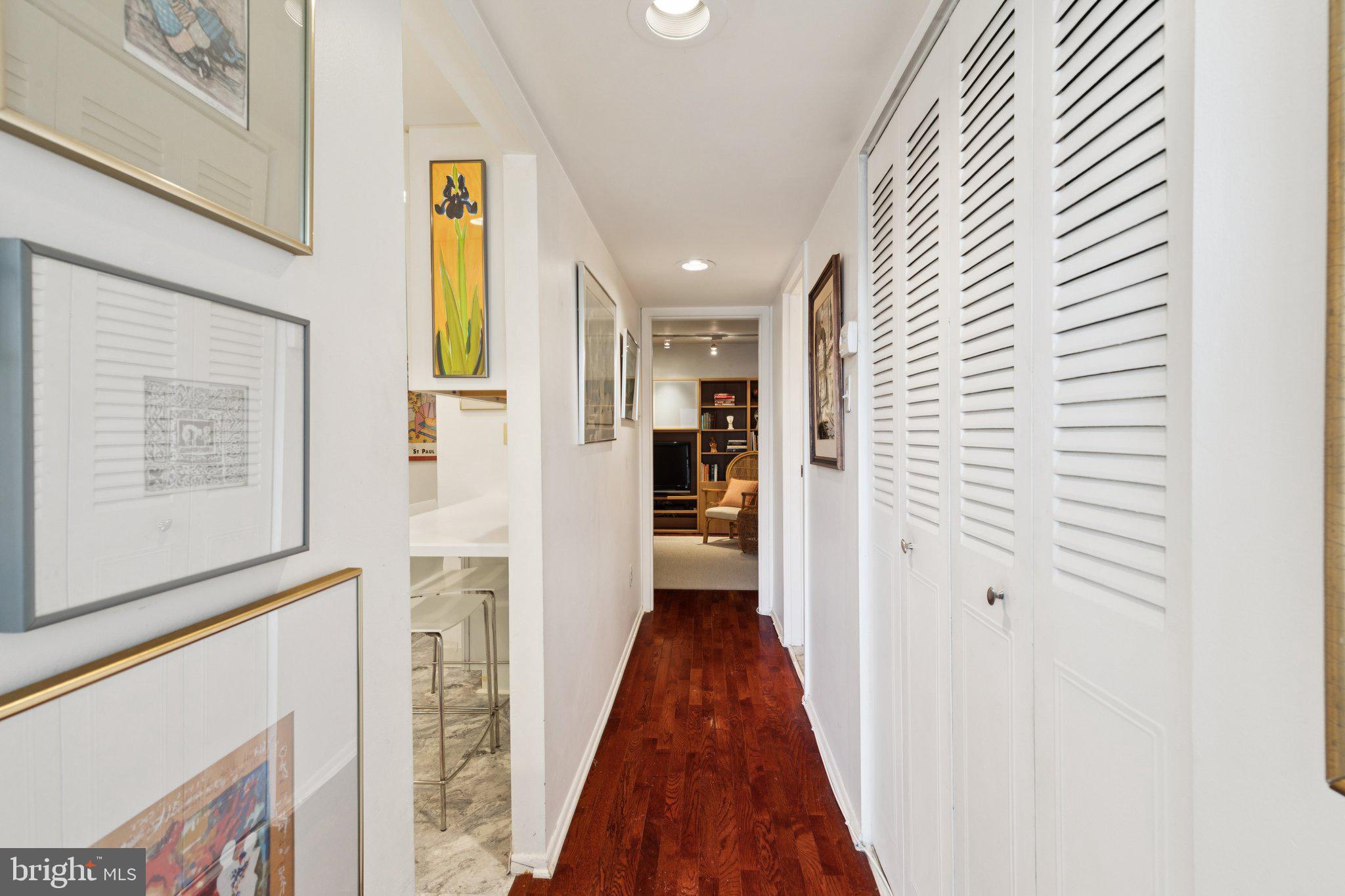 WASHINGTON SQ WEST - Residential